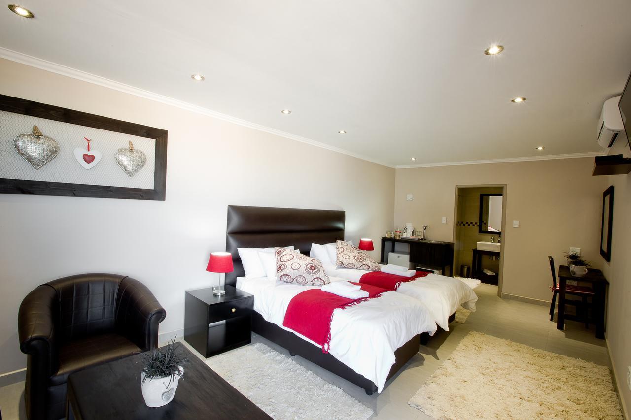 Cavallo Guesthouse Windhoek Esterno foto